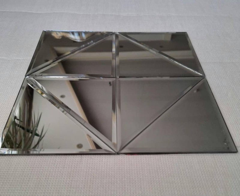 آینه پشت چسب دار30*30